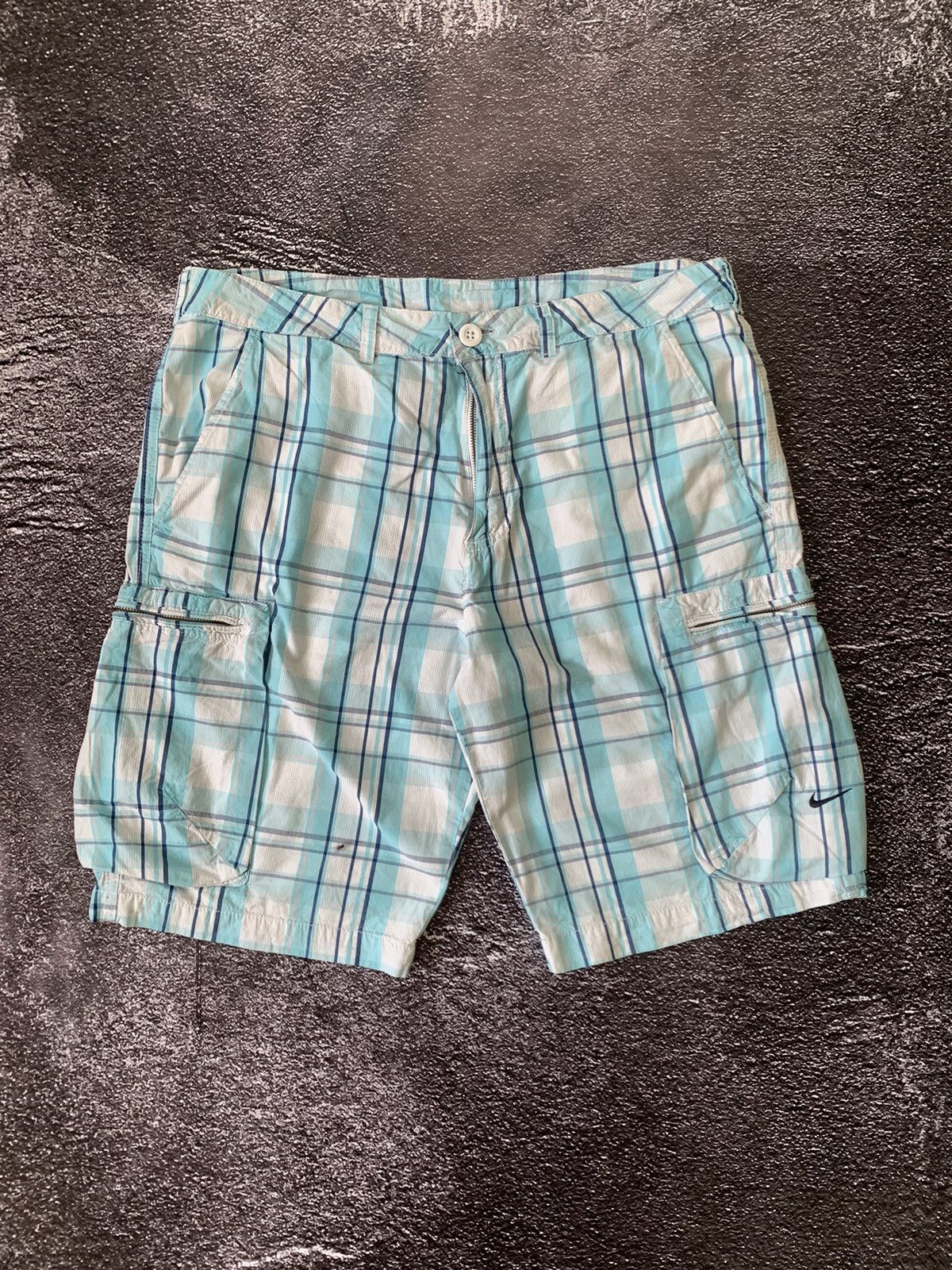 Nike Vintage Nike Cargo Multi Pocket Shorts Mini Swoosh WhiteBlue Size US 33 - 1 Thumbnail