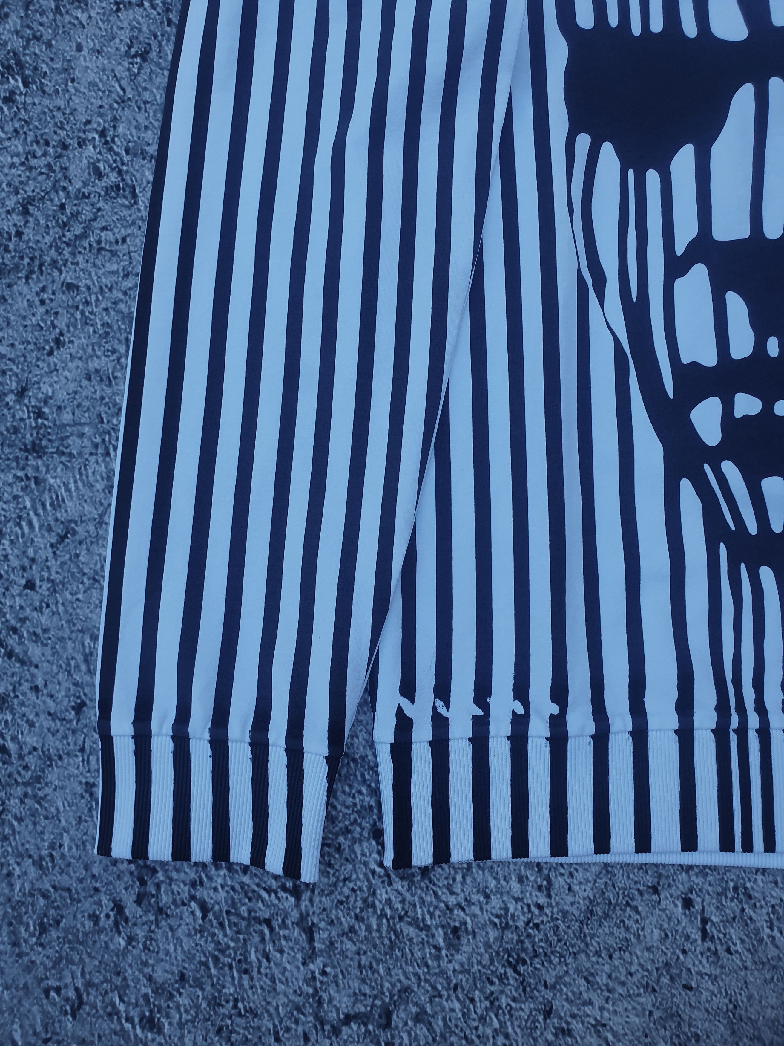 Dirk Bikkembergs Dirk Bikkembergs face distorted stripe sweatshirt Size US XL / EU 56 / 4 - 5 Thumbnail