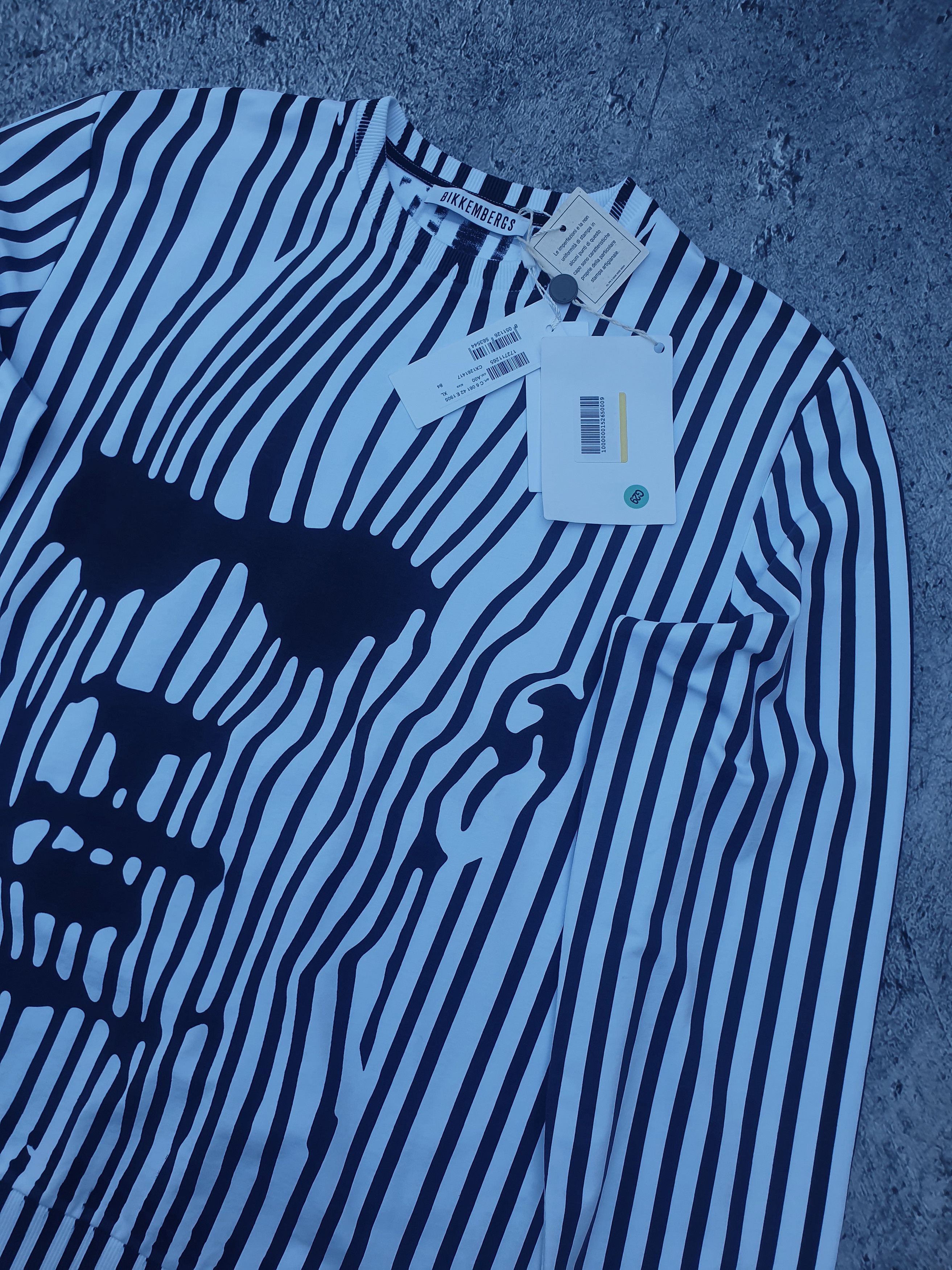 Dirk Bikkembergs Dirk Bikkembergs face distorted stripe sweatshirt Size US XL / EU 56 / 4 - 4 Thumbnail