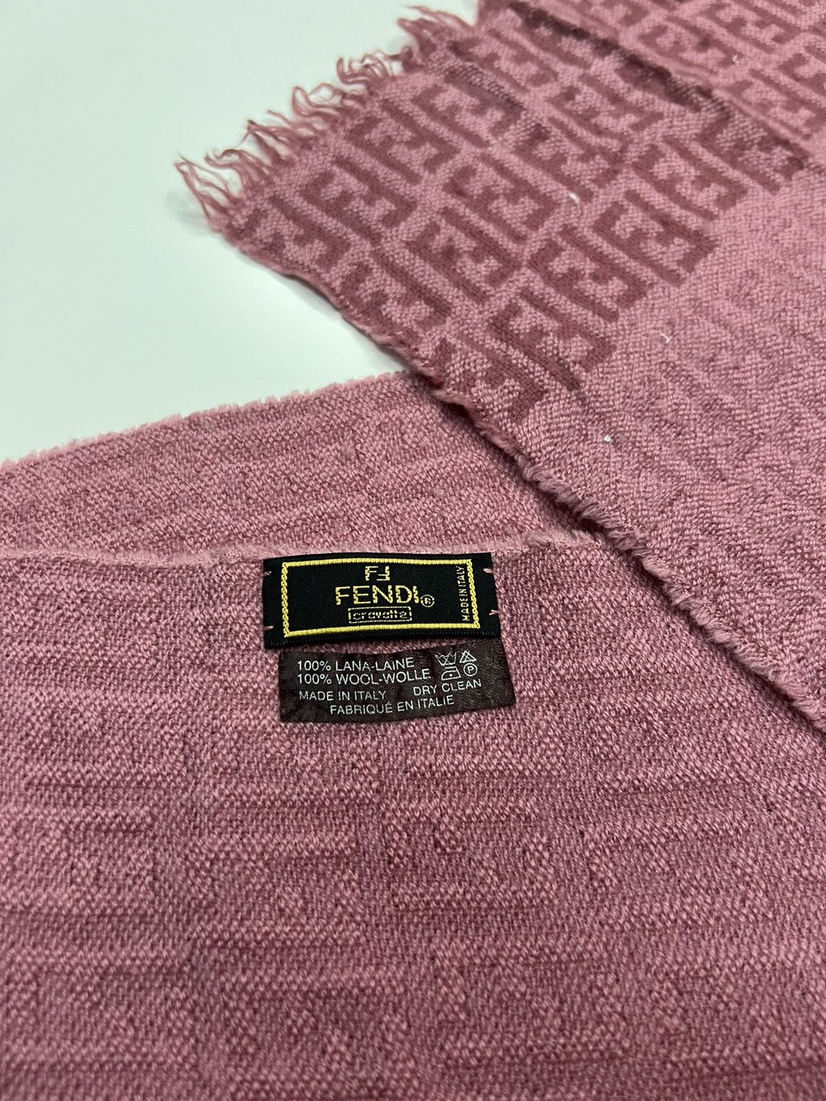 Fendi 🔥AUTHENTIC FENDI CRAVATTE SCARVES MADE IN ITALY Size ONE SIZE - 6 Thumbnail