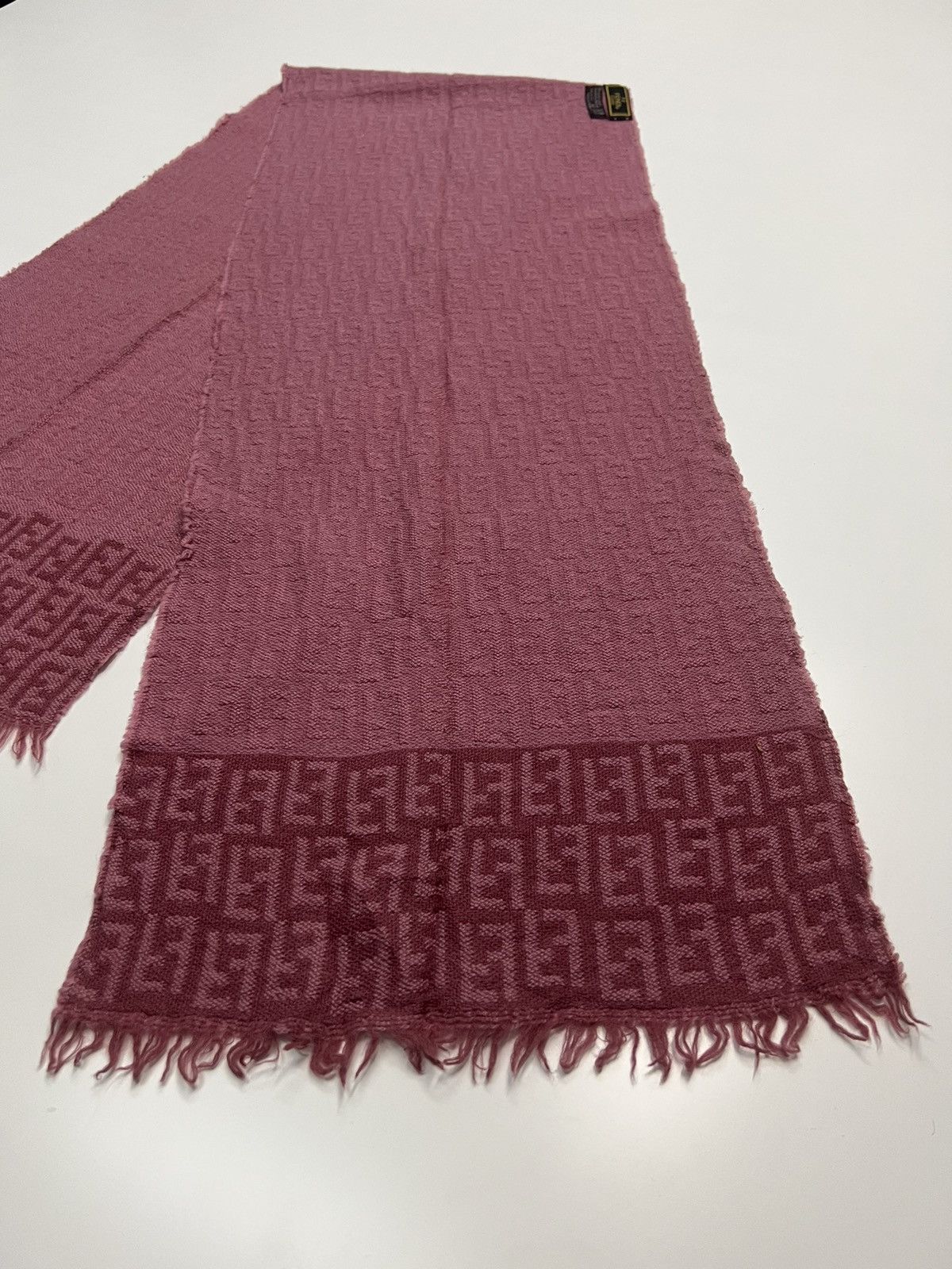Fendi 🔥AUTHENTIC FENDI CRAVATTE SCARVES MADE IN ITALY Size ONE SIZE - 2 Thumbnail