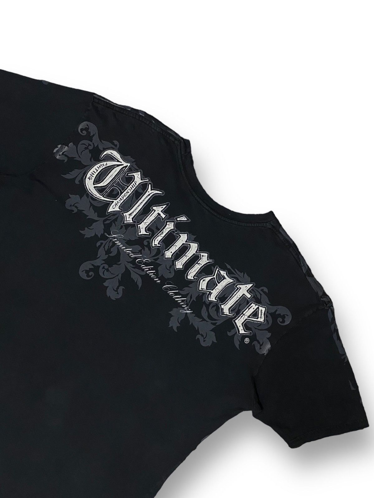 20471120 × Affliction Ultimate UFC Art King Skeleton Wings With Crown Distressed Size US XL / EU 56 / 4 - 3 Thumbnail