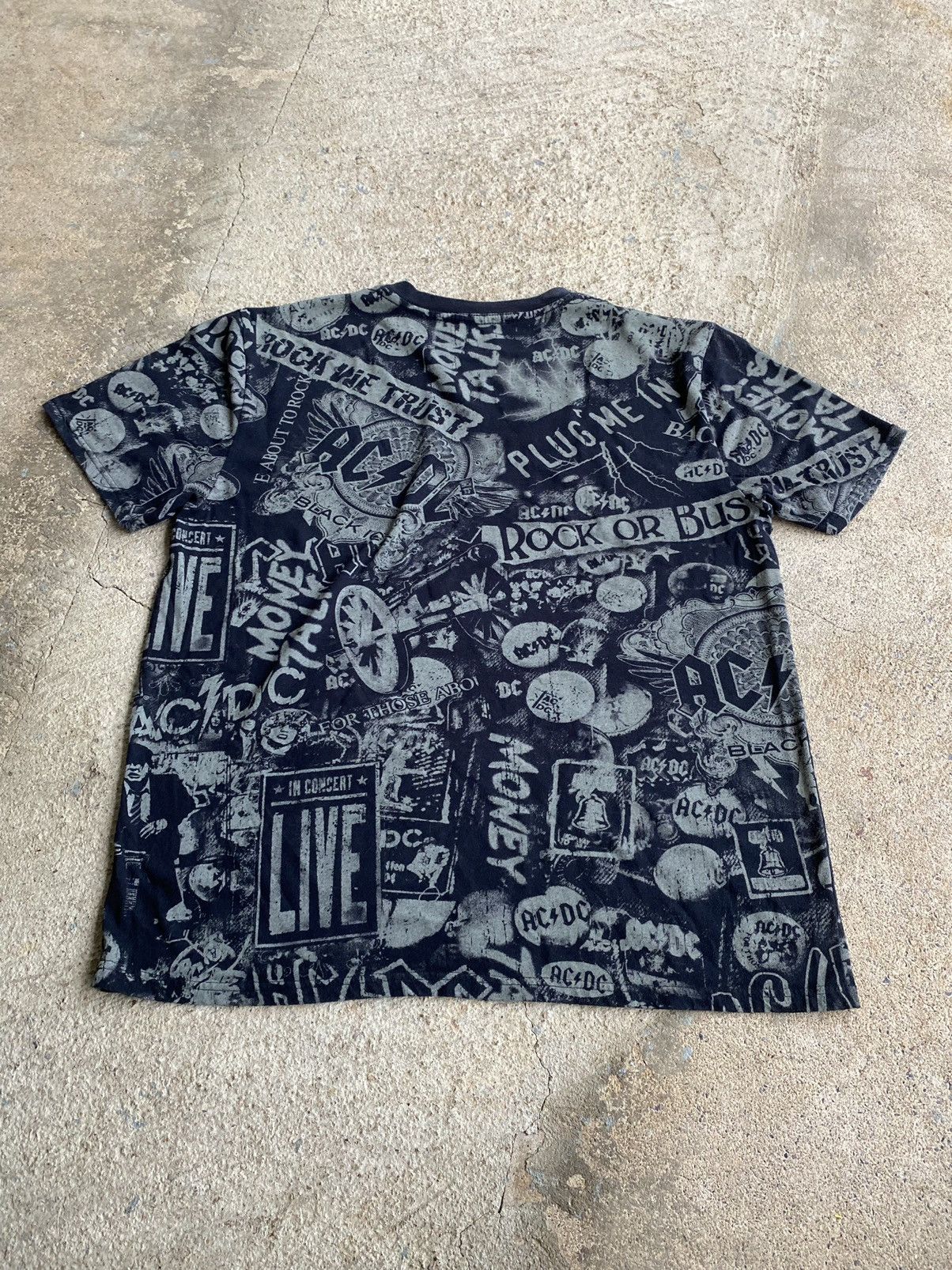 AC/DC × Band Tees × Vintage Vintage Y2K AC/DC Allover Print Band T-shirt Size US XL / EU 56 / 4 - 4 Thumbnail