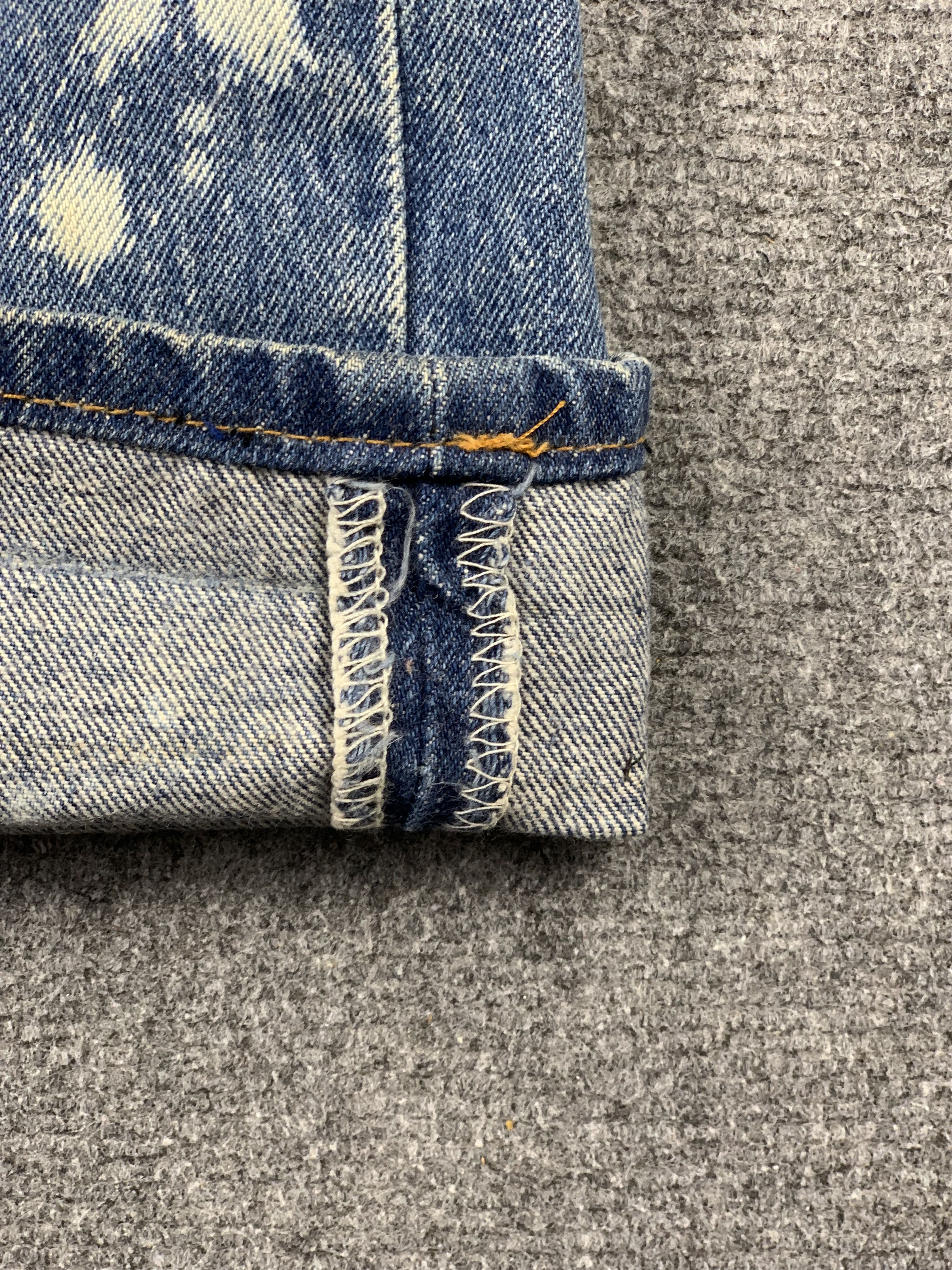 Levi's Steal!! Vintage Levis 501 DISTRESSED Jeans DP1935 Size US 36 / EU 52 - 14 Thumbnail