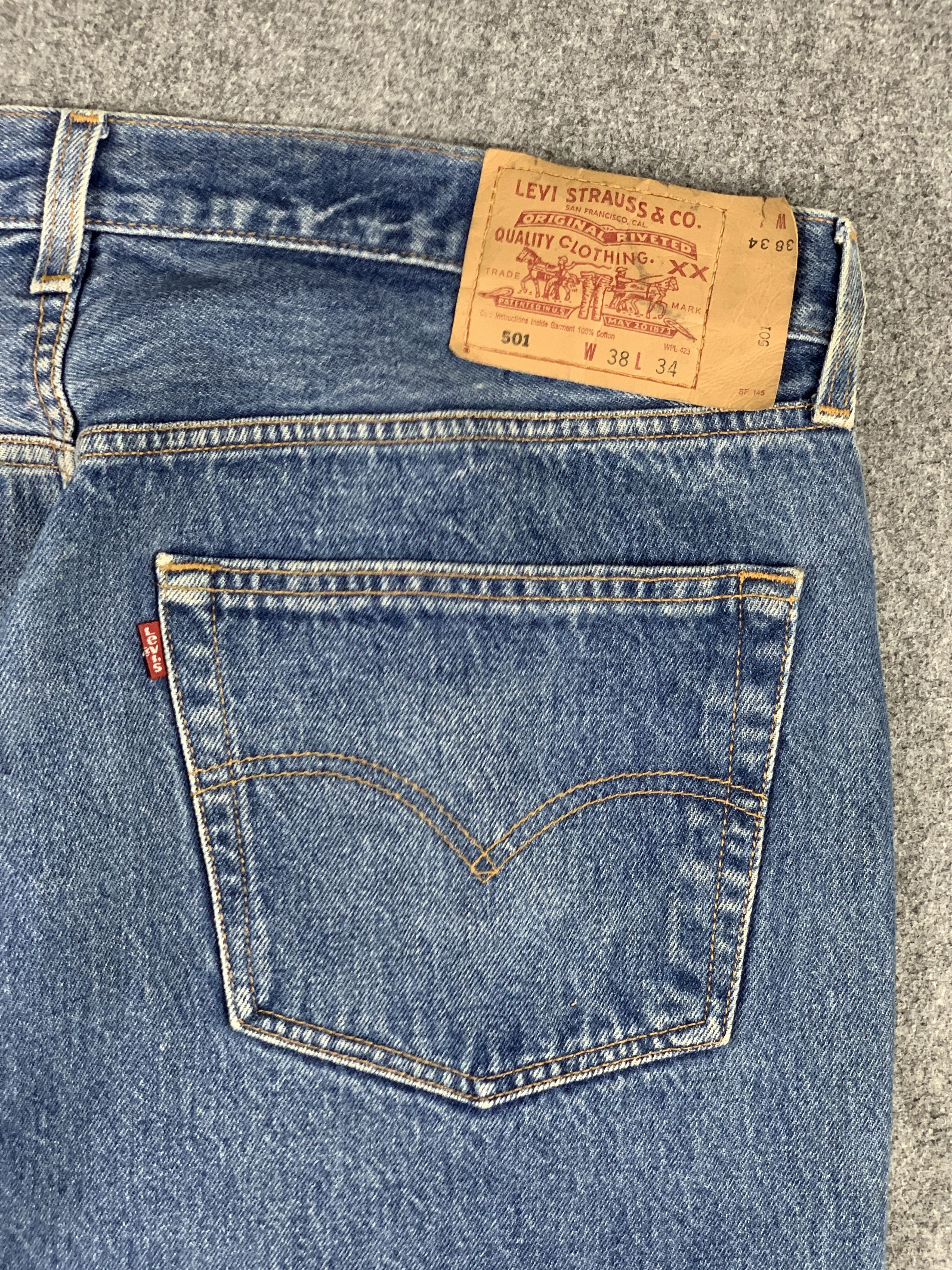Levi's Vintage Levis 501 Faded Blue Jeans DP1942 Size US 38 / EU 54 - 14 Thumbnail