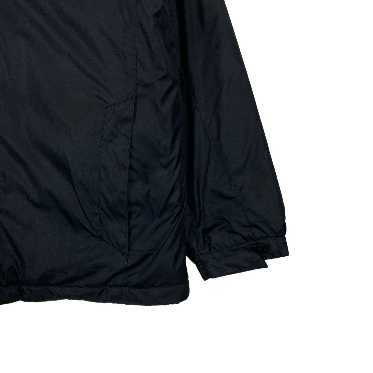 Nike Nike Small Logo Windbreaker Zipper Hoodies Jacket Size L Size US L / EU 52-54 / 3 - 7 Thumbnail