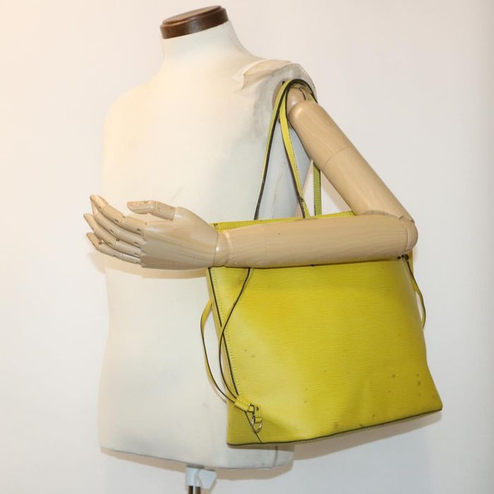 Louis Vuitton M40957 Yellow Epi Leather Neverfull MM Tote Bag with
