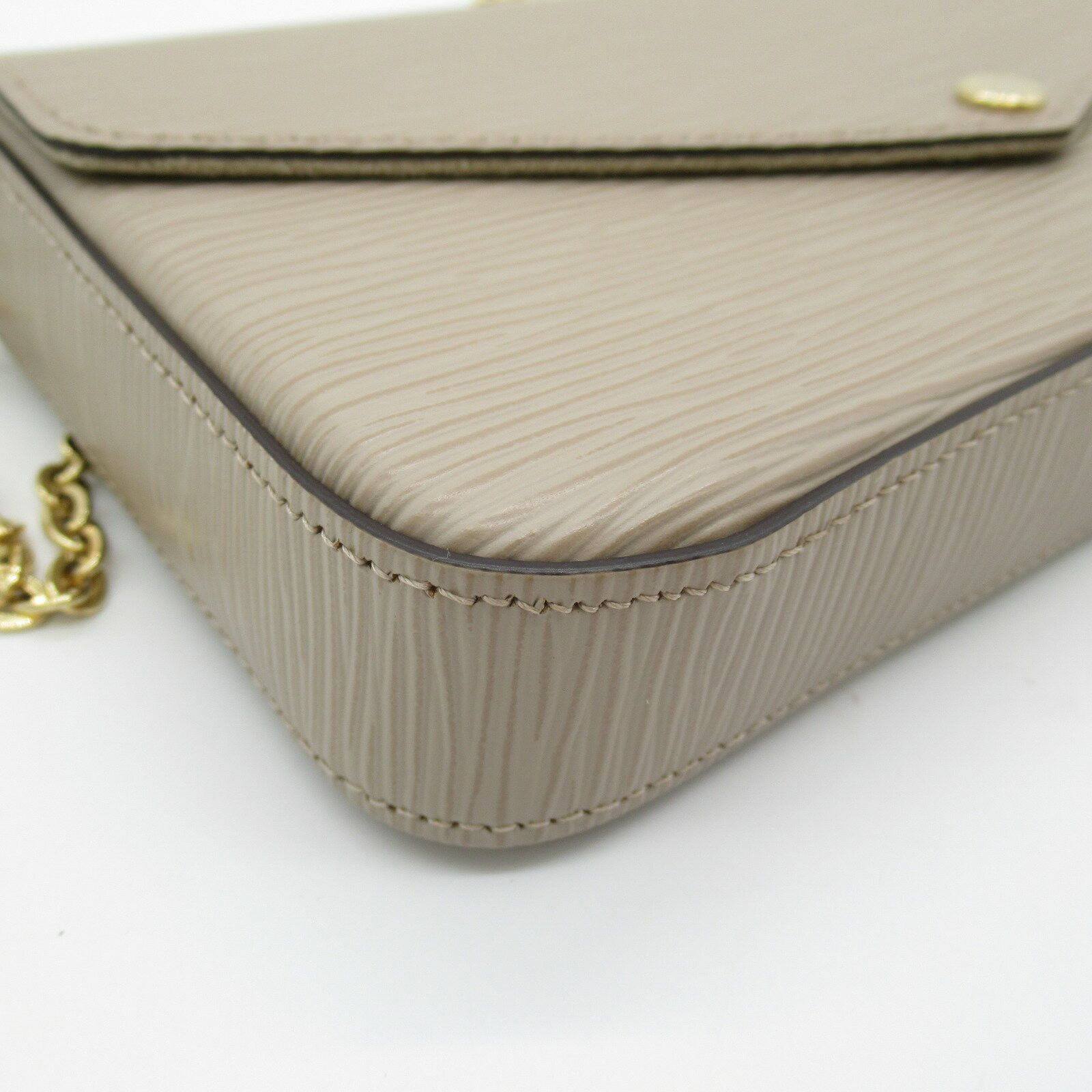 Louis Vuitton Pochette Felicie Epi Leather Shoulder Bag Creme