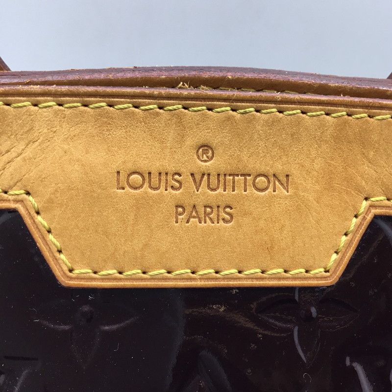 Louis Vuitton Blair MM Vernis Handbag Enamel Purple