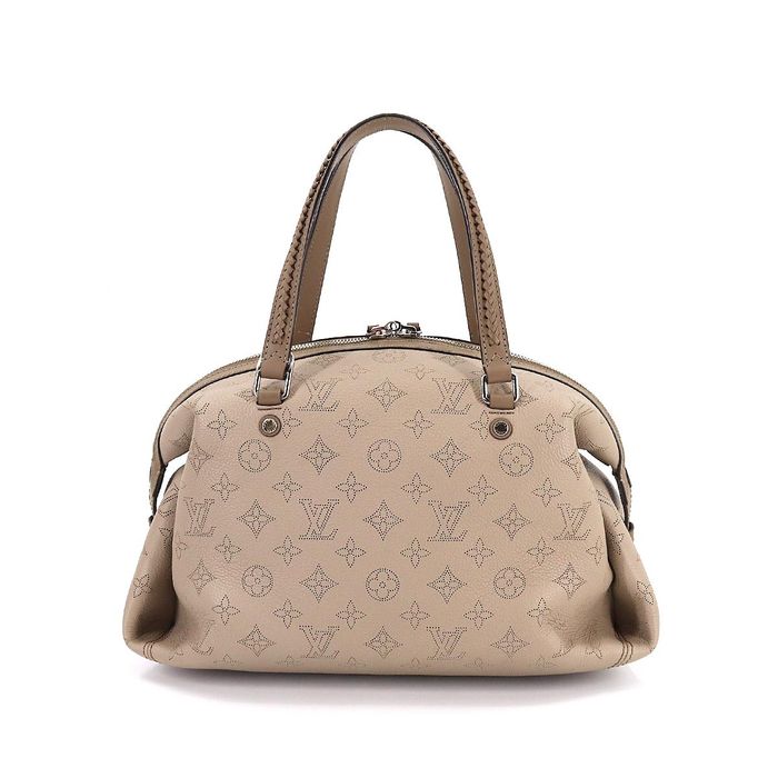 Louis Vuitton Asteria Handbag Mahina Leather