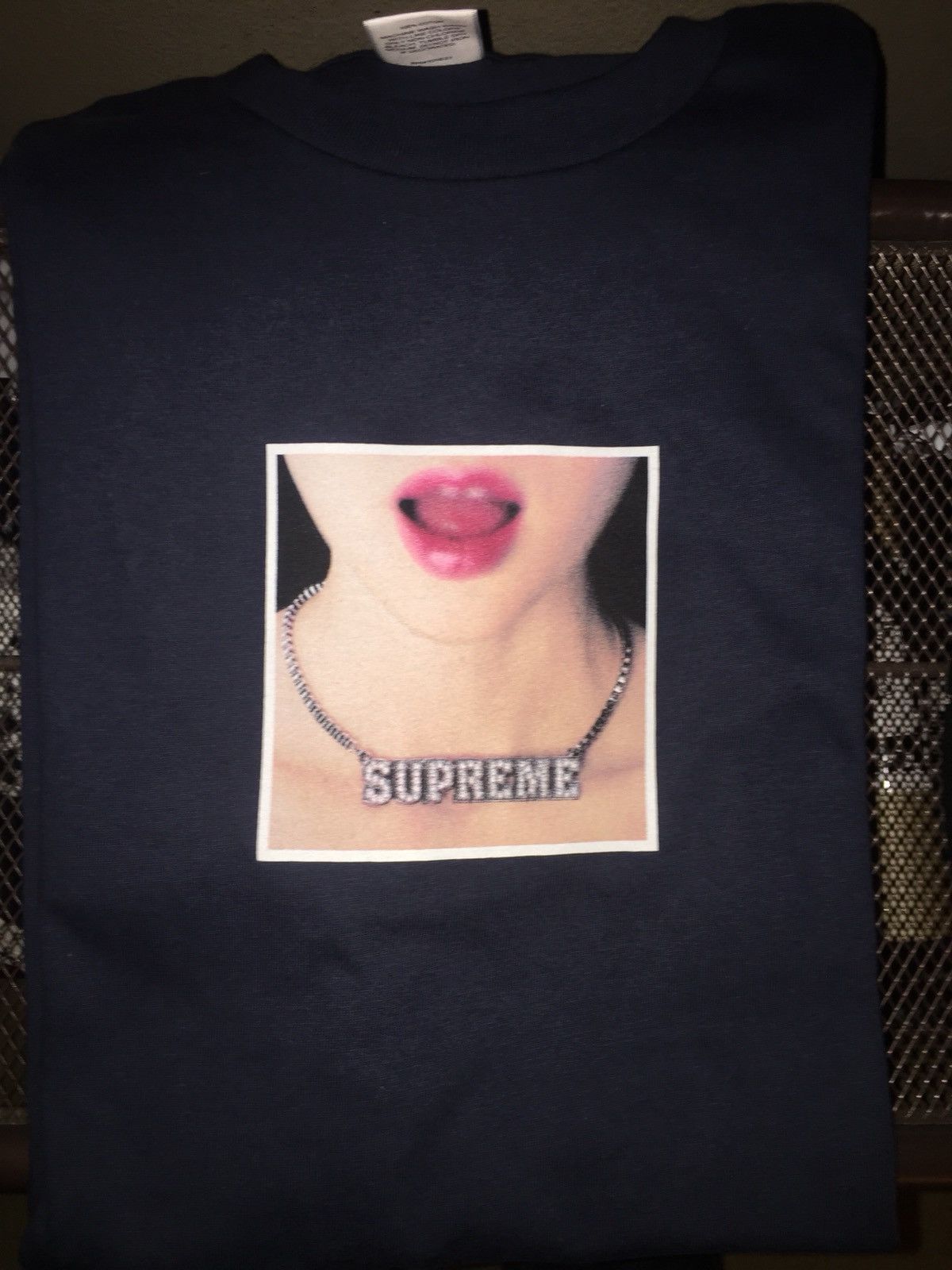 Supreme necklace tee deals
