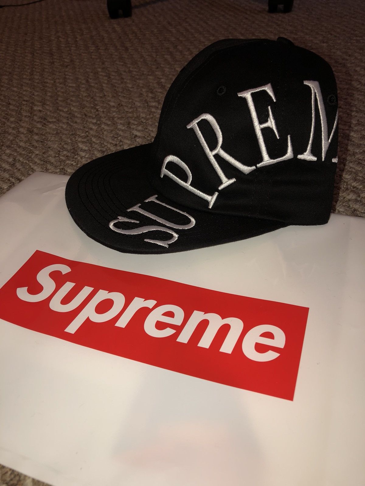 Supreme side arc six panel Supreme Side Arc 6-Panel Cap SS18 Red for Sale in Los  main image 2