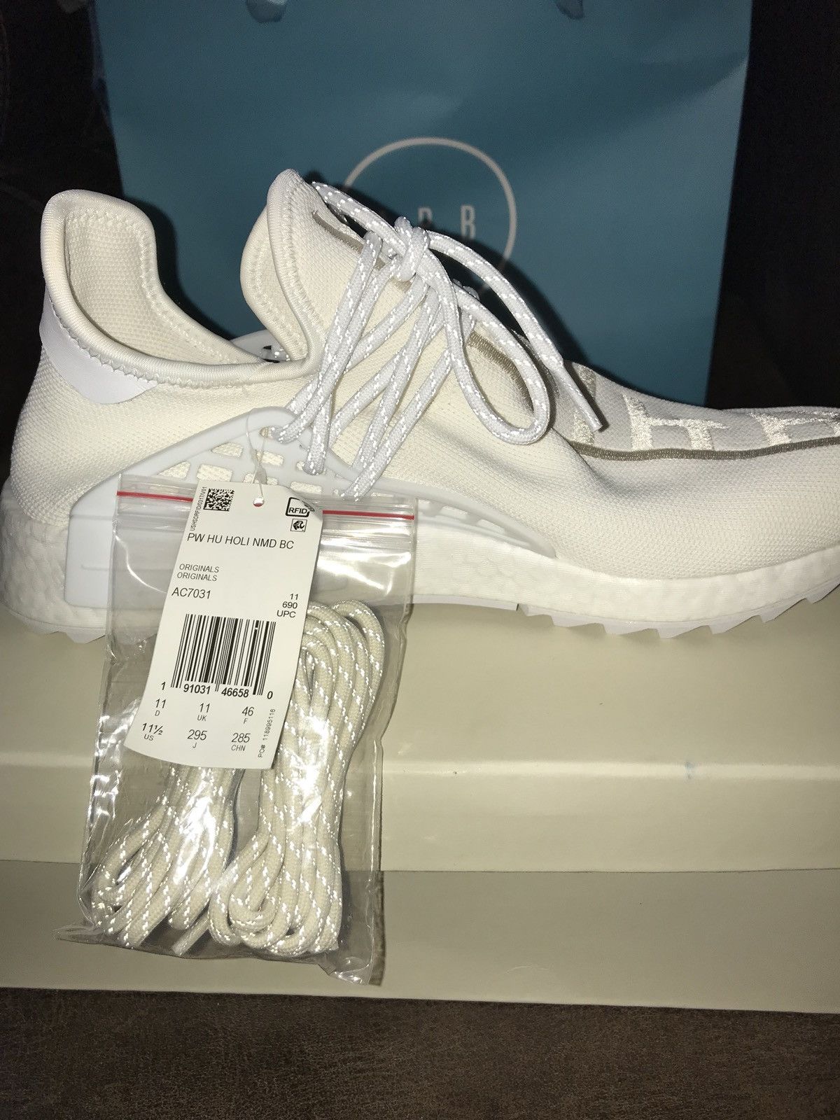 Human race blank canvas Adidas Human Race NMD Pharrell Blank Canvas AC7031 Size 8.5  main image 3