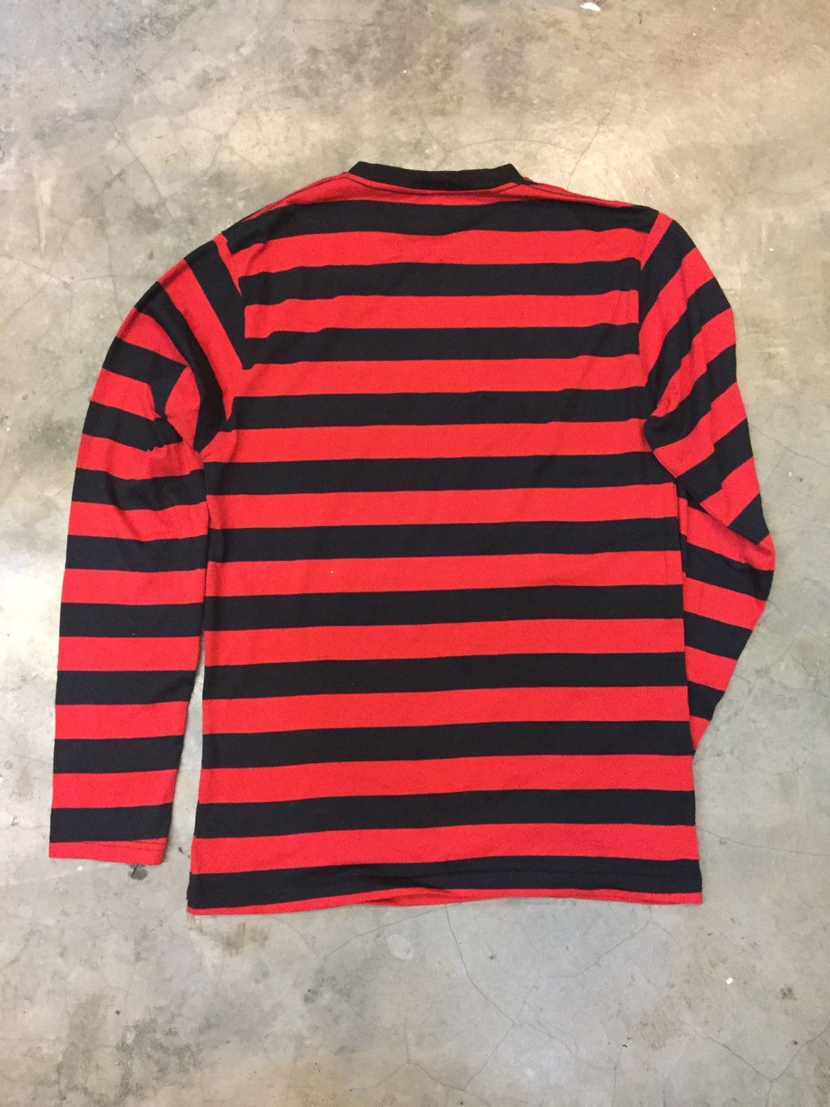 Nirvana Red & Black Kurt cobain style long sleeve Size US M / EU 48-50 / 2 - 3 Thumbnail