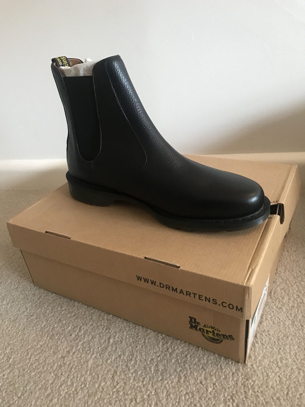 Martens Victor Chelsea Boots (Black)