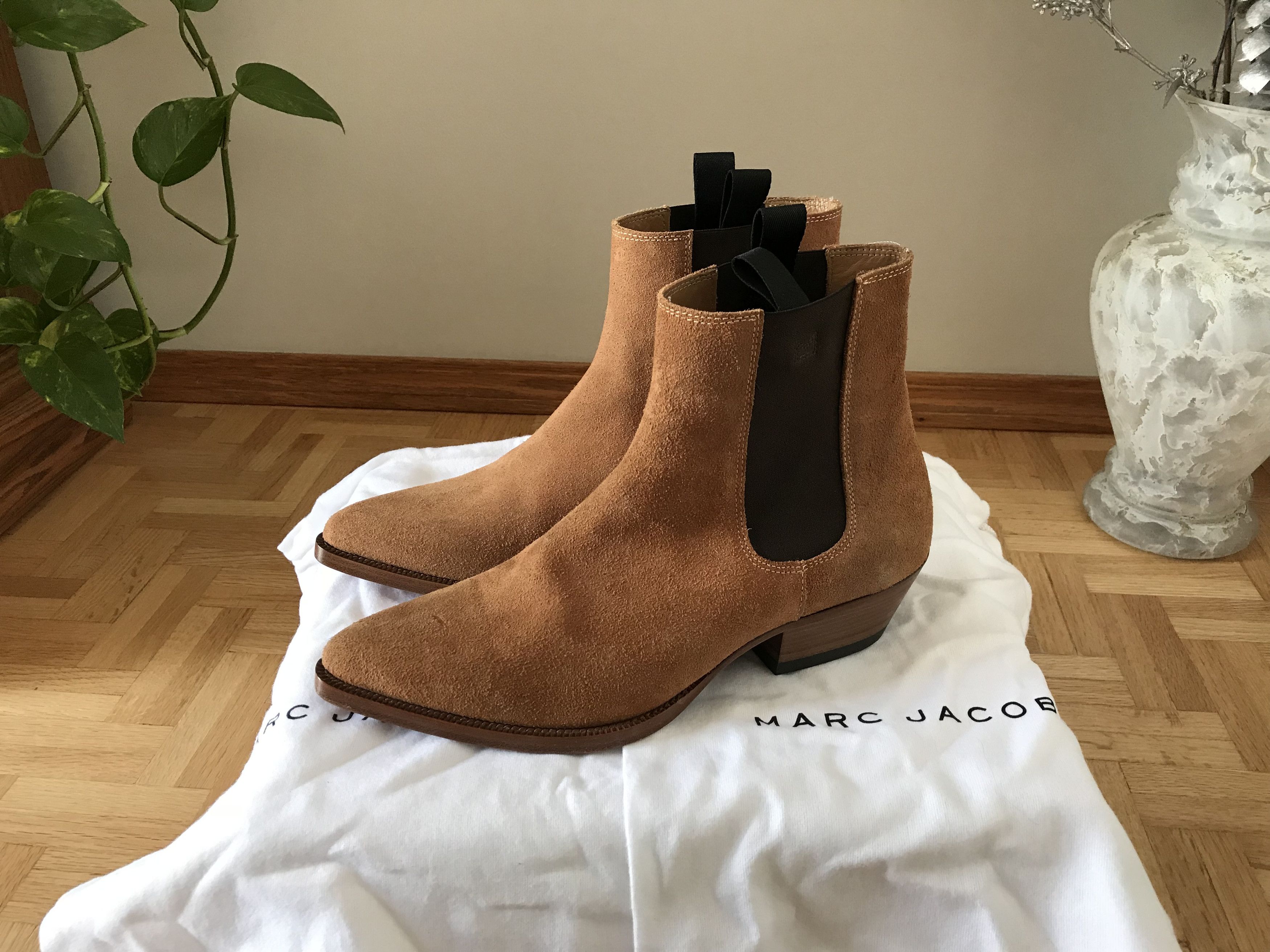 Marc Jacobs Size 41 8 Honey Suede Chelsea Boots FW17 1100 Grailed