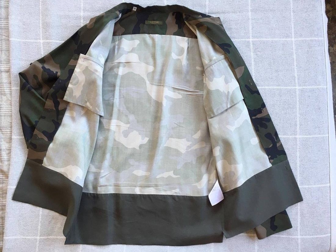 Valentino Super Rare Valentino Silk Shirt Size US M / EU 48-50 / 2 - 5 Thumbnail