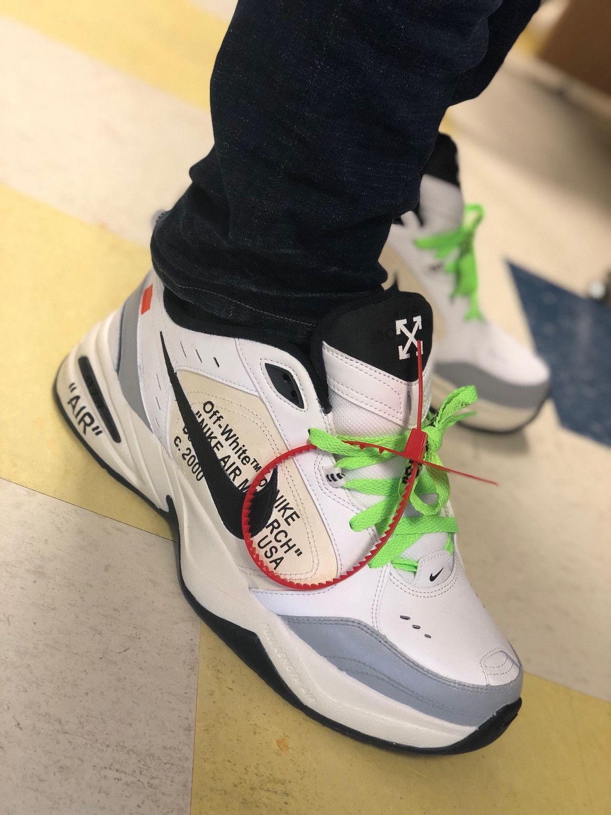 Off white air clearance monarch