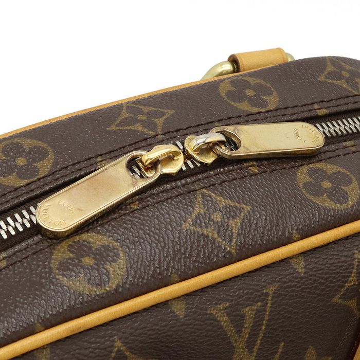 Louis-Vuitton-Monogram-Manhattan-PM-Hand-Bag-Brown-M40026