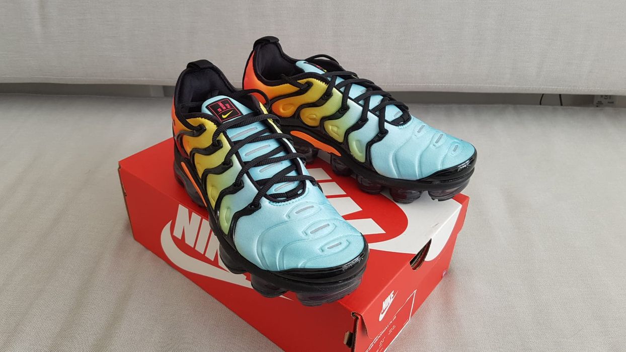 Vapormax on sale bleached aqua