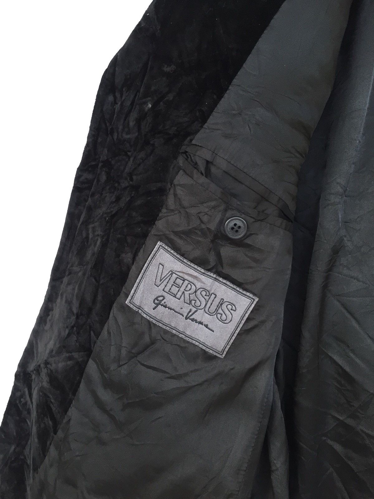 Versace 1990s Versace 🇮🇹 Velvet Medusa Button Minimal Coat Jacket Size US M / EU 48-50 / 2 - 12 Thumbnail