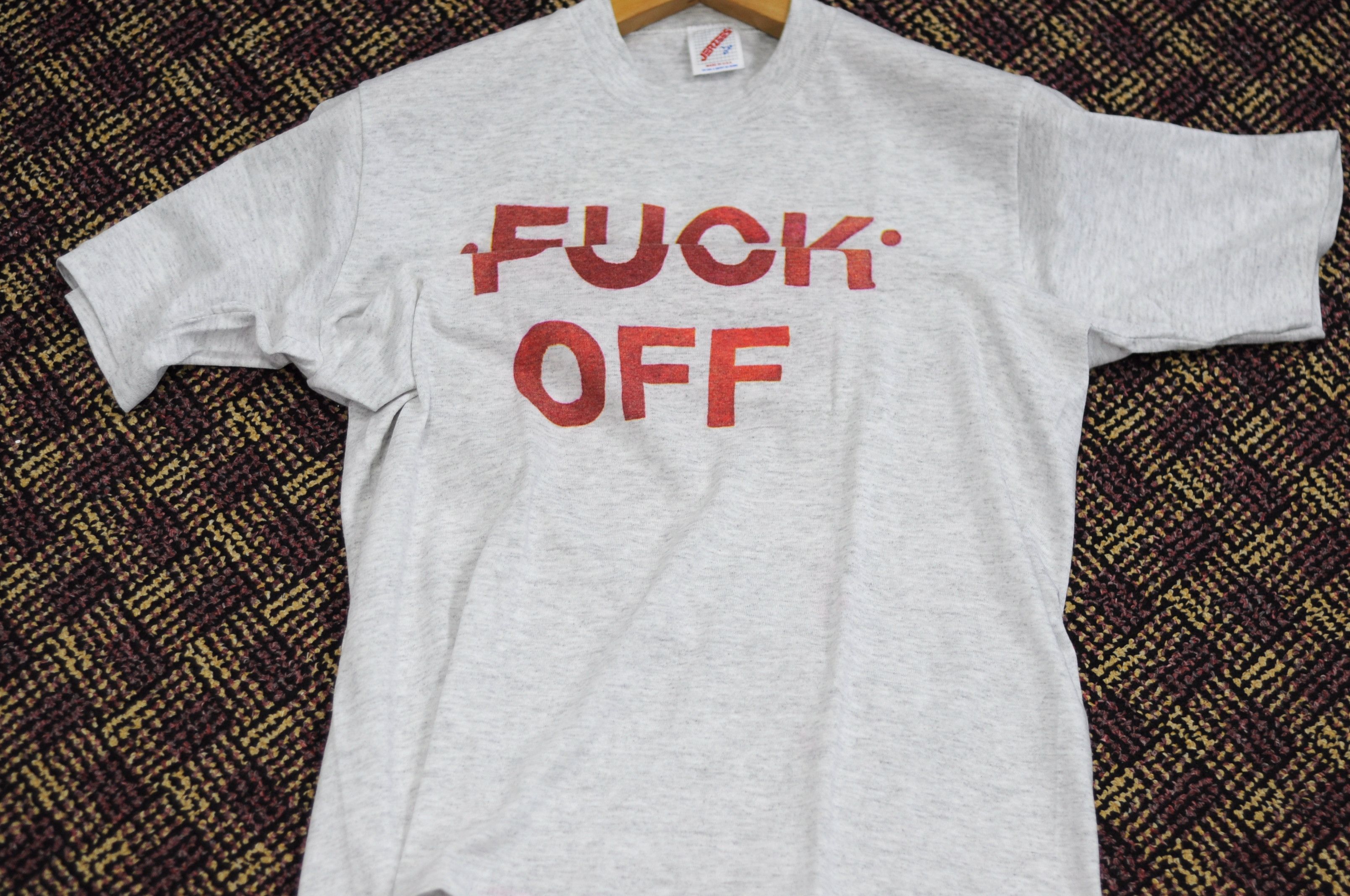 Vintage Vintage 80s T shirt F*CK OFF Jerzees Funny Size US M / EU 48-50 / 2 - 1 Thumbnail