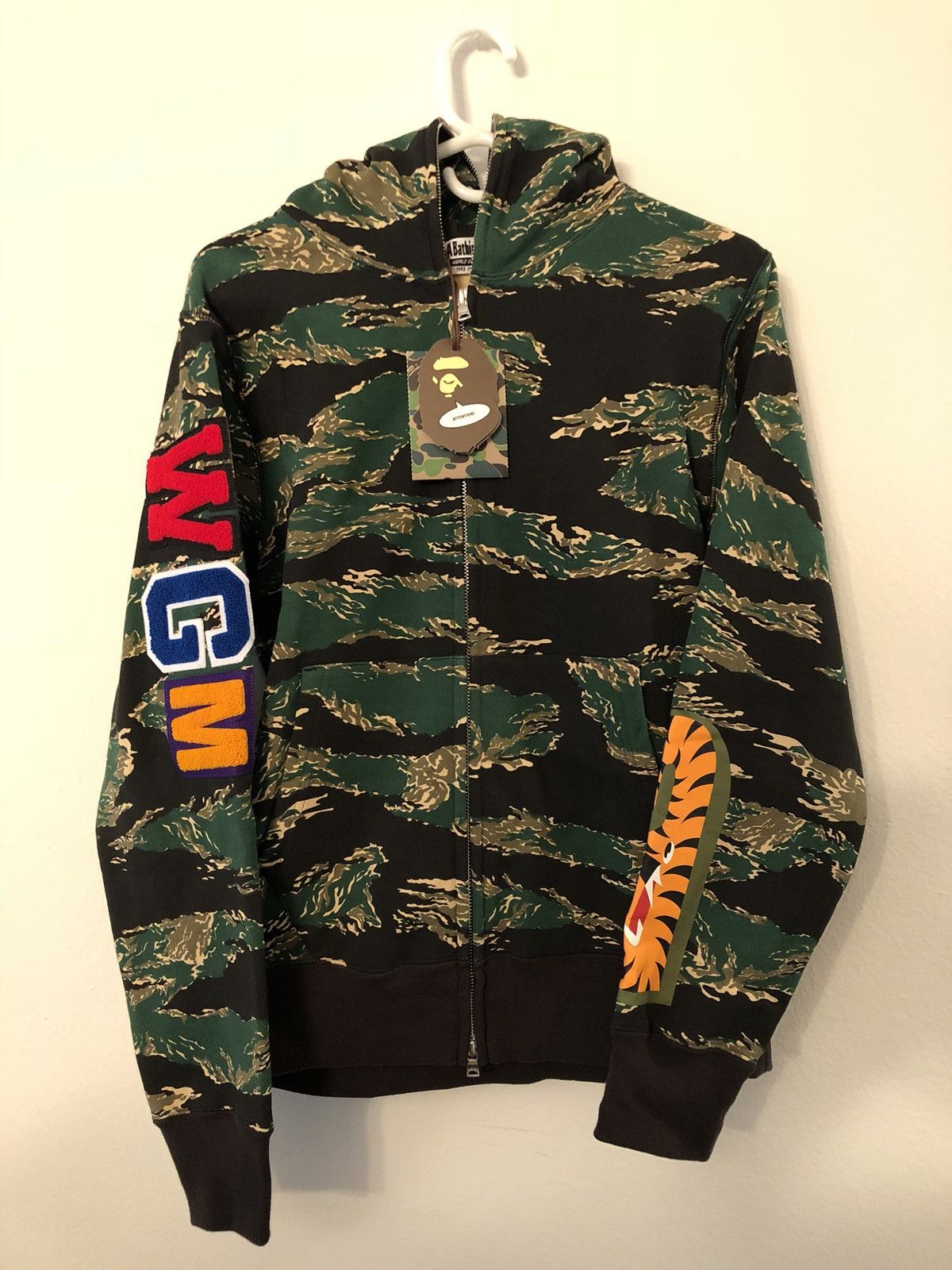Bape Tiger Camo Embroidery Shark Full Zip Size US M / EU 48-50 / 2 - 1 Thumbnail