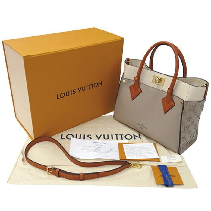 Louis Vuitton on My Side mm Greige Calf