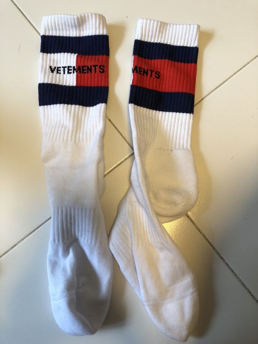 Vetements x tommy hilfiger hot sale socks