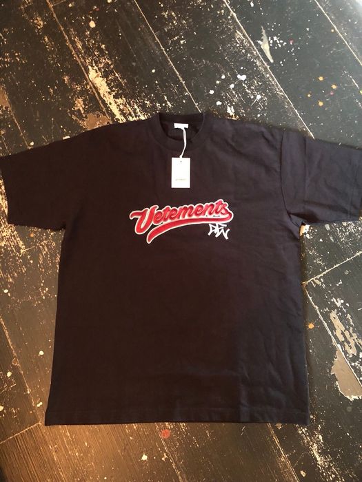 Vetements SS18 Embroidered Baseball Logo T-shirt - New | Grailed