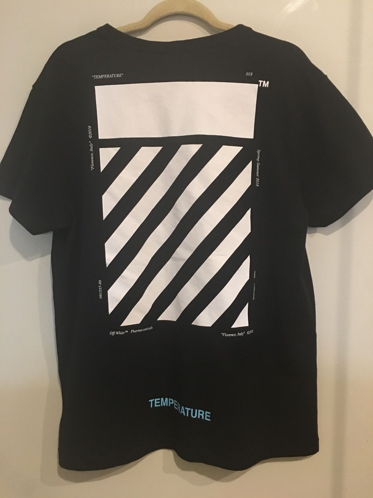 Temperature t 2025 shirt off white