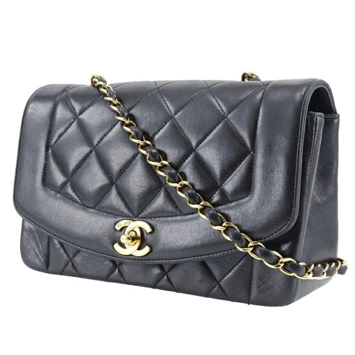 Chanel CHANEL Diana Flap 22 Shoulder Bag Chain Matelasse A01164 Lambskin  Made in France Black Crossbody Turnlock diana flap Women's