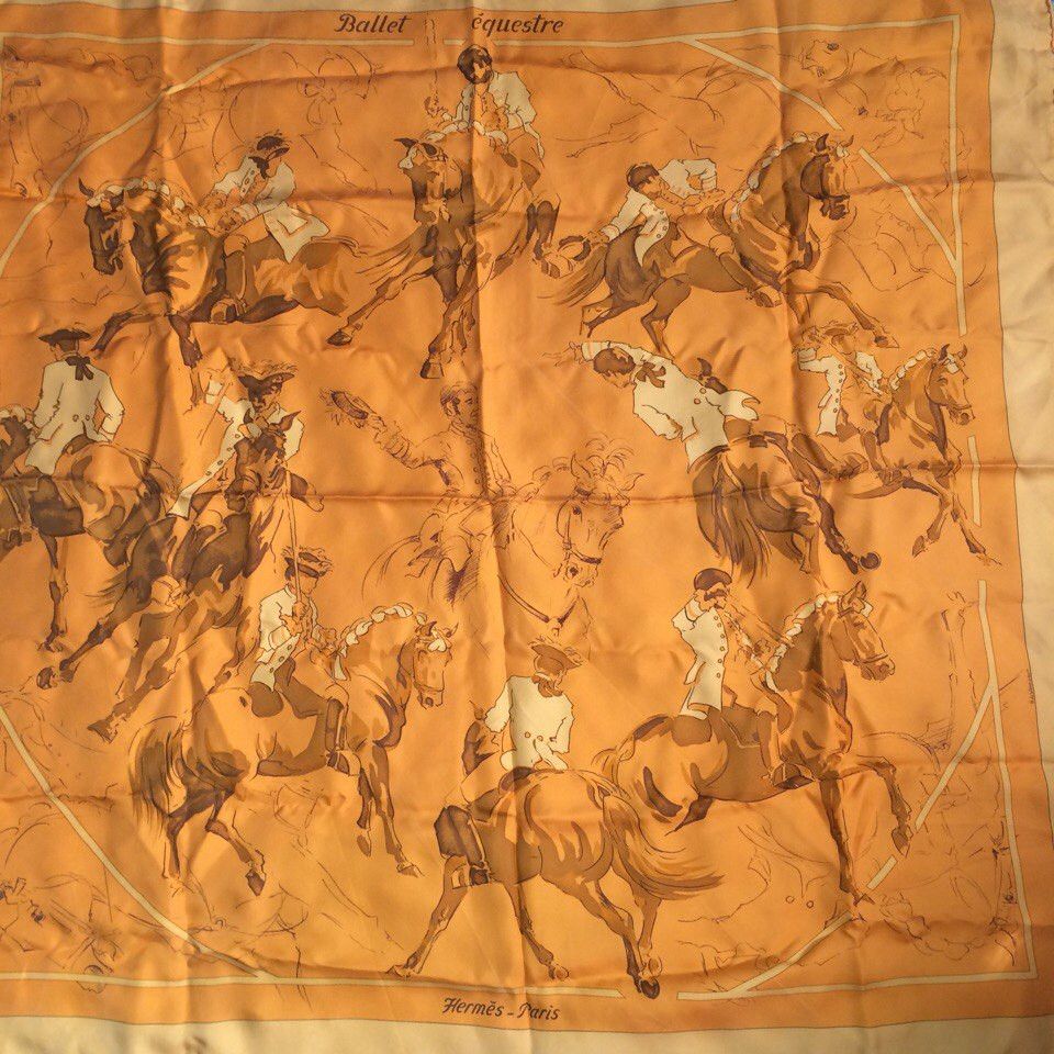 Carré Hermès Les Éperons en soie