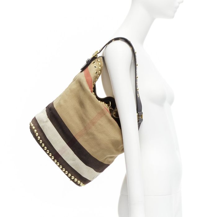 Burberry ashby bucket online bag