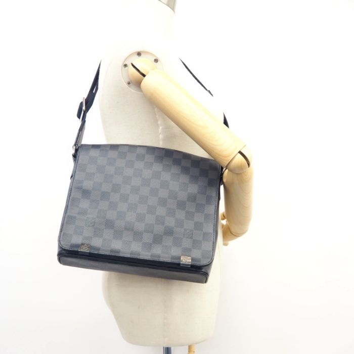 Louis Vuitton Shoulder Bag Damier Graphite District PM N41028