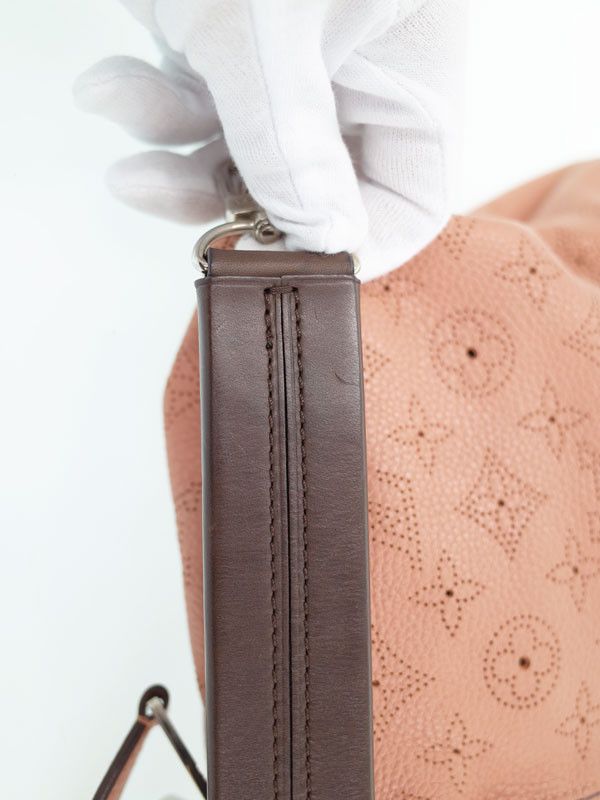Louis Vuitton Mahina Selene PM Semi-shoulder Bag Rose Poodle
