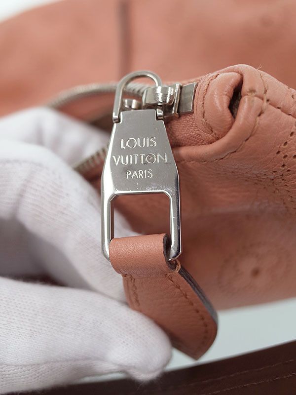 Louis Vuitton Mahina Selene PM Semi-shoulder Bag Rose Poodle