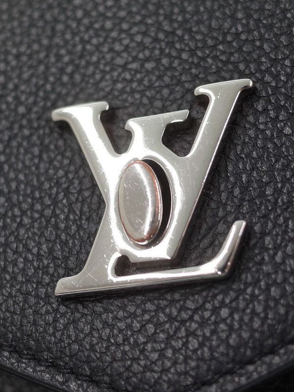 Louis Vuitton Pochette Lock Me Chain Black