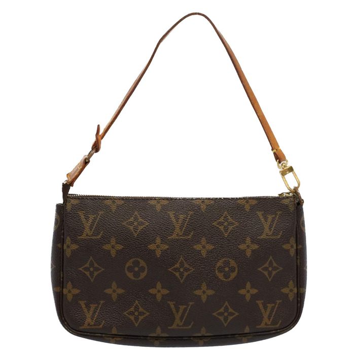 Louis Vuitton Pochette Cle Monogram Red  Louis vuitton pochette, Louis  vuitton shoes, Vuitton