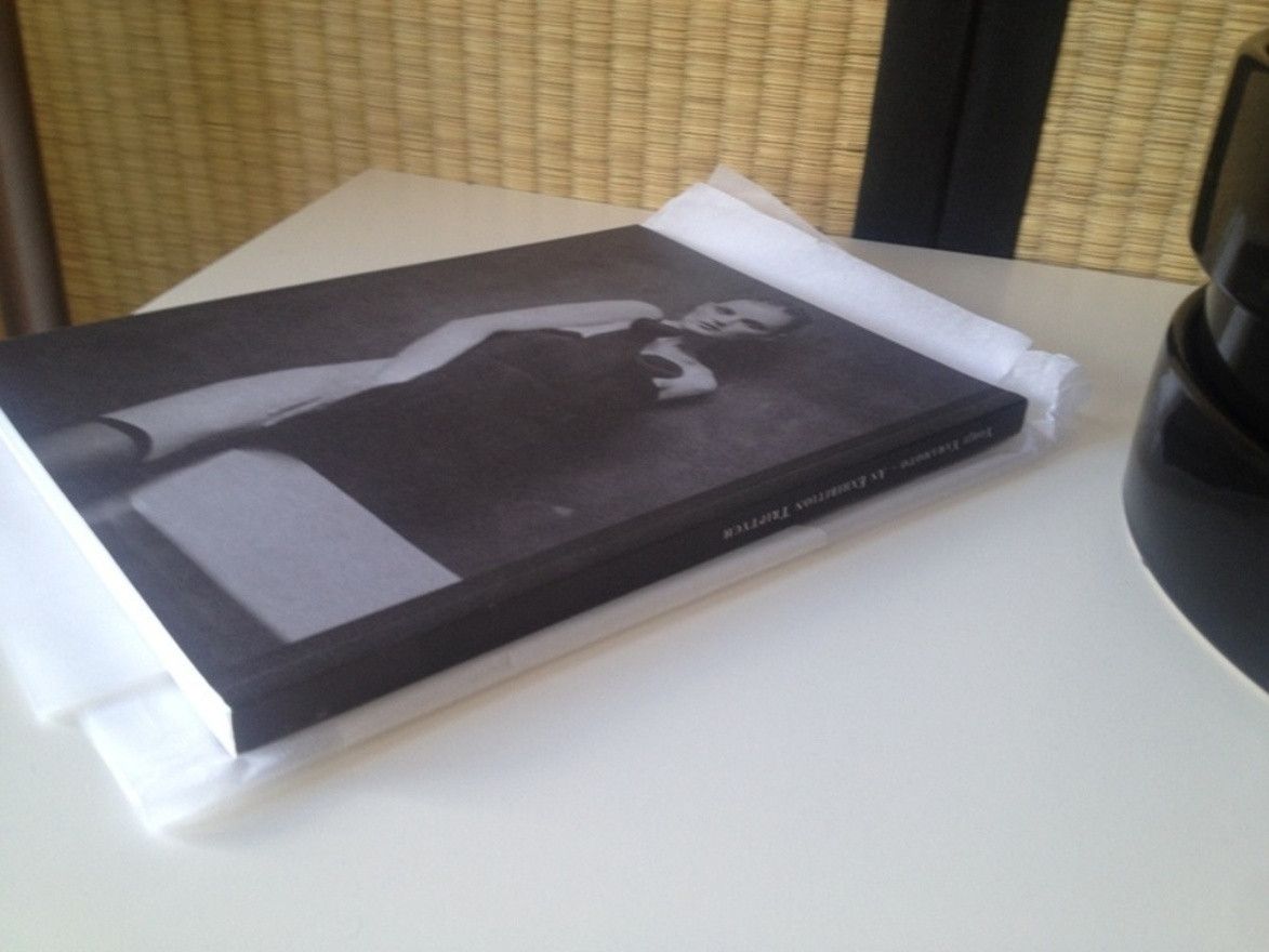 Yohji Yamamoto 'an exhibition triptych' Size ONE SIZE - 5 Thumbnail
