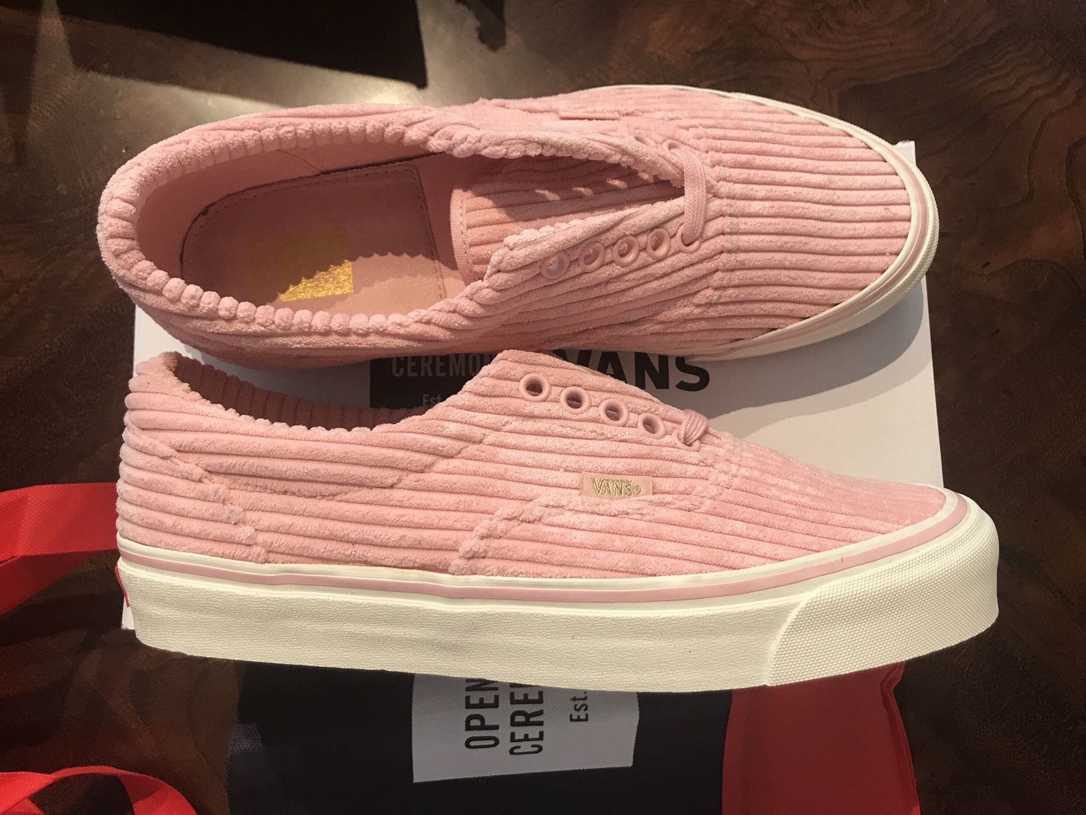Opening ceremony vans old skool pink sale