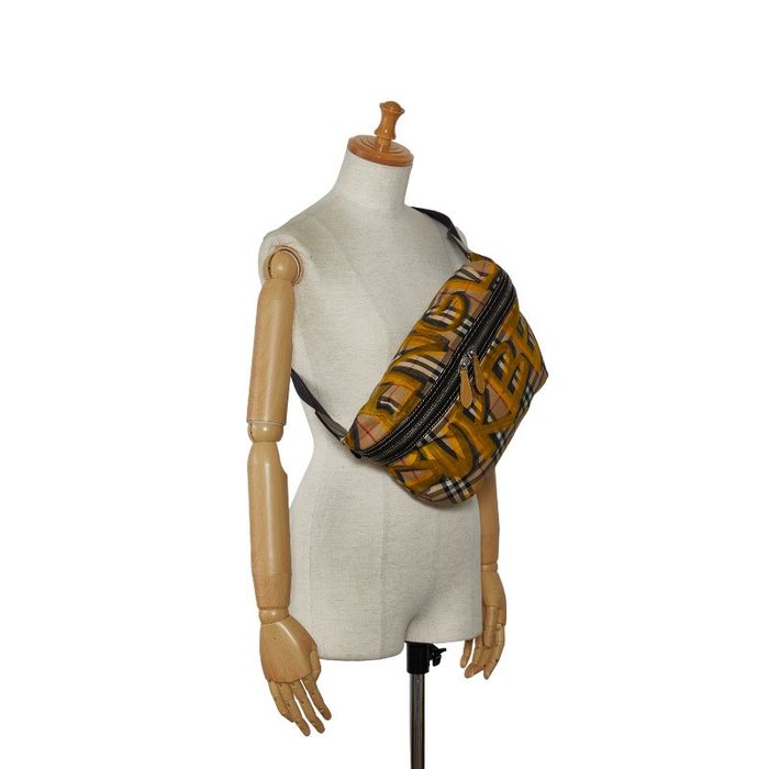 burberry graffiti belt bag