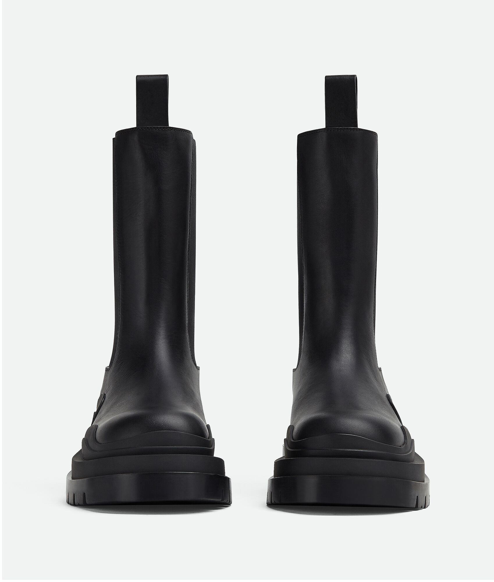 Tire Chelsea Boot Black with black sole