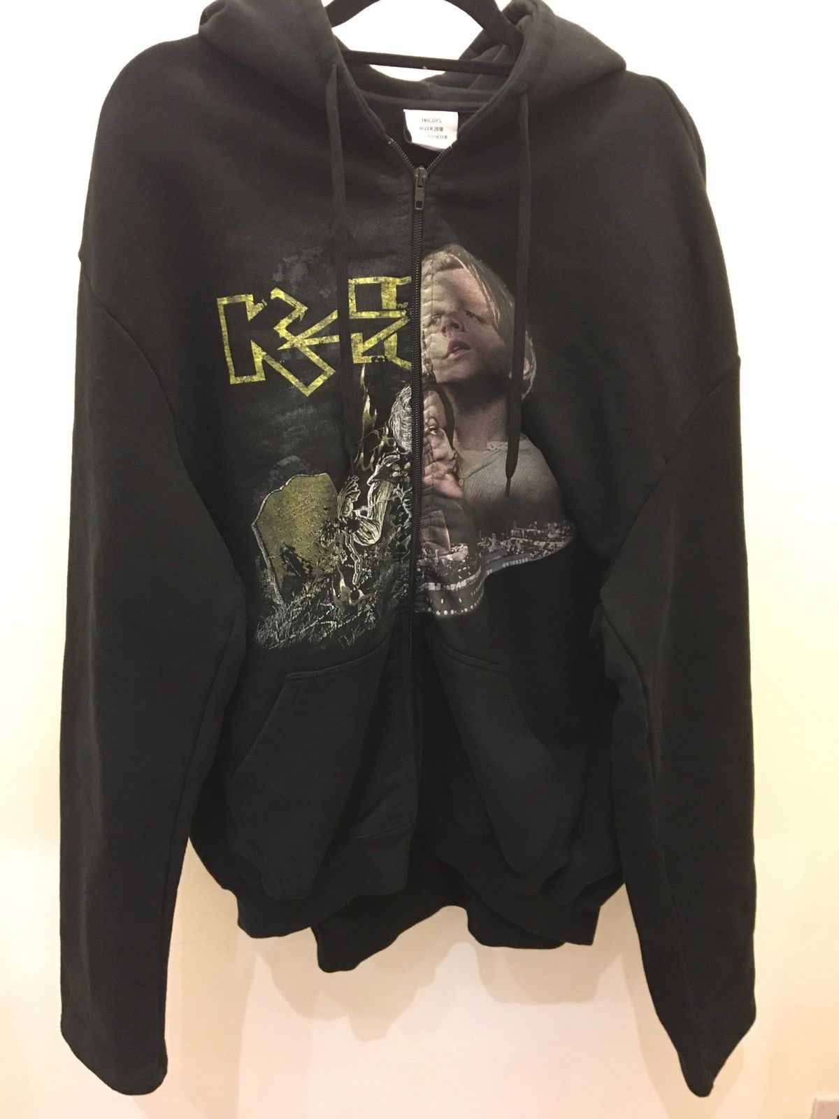 Vetements kiss hotsell titanic hoodie