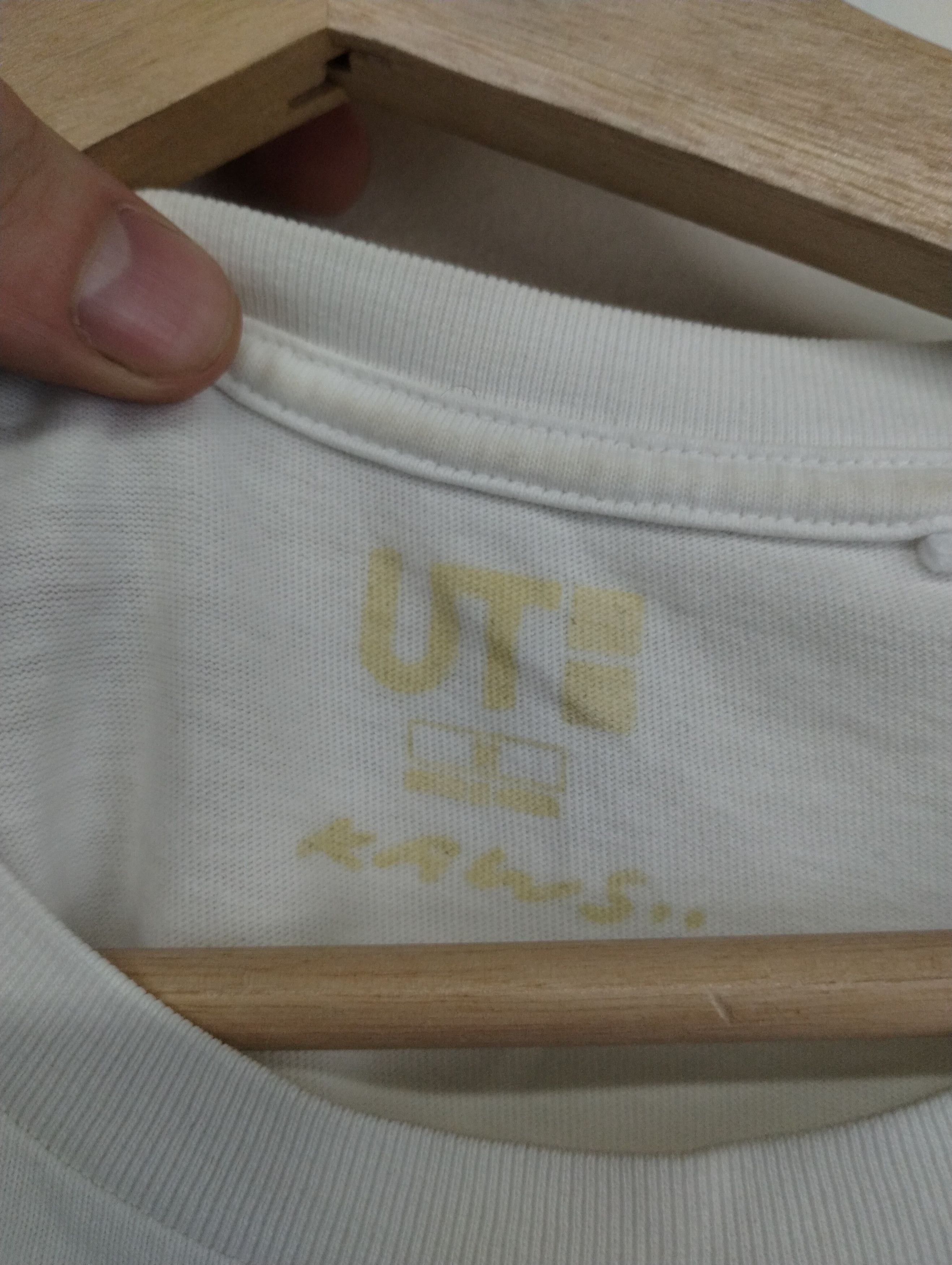 Uniqlo Kaws Uniqlo Tee Shirt Size US S / EU 44-46 / 1 - 3 Thumbnail