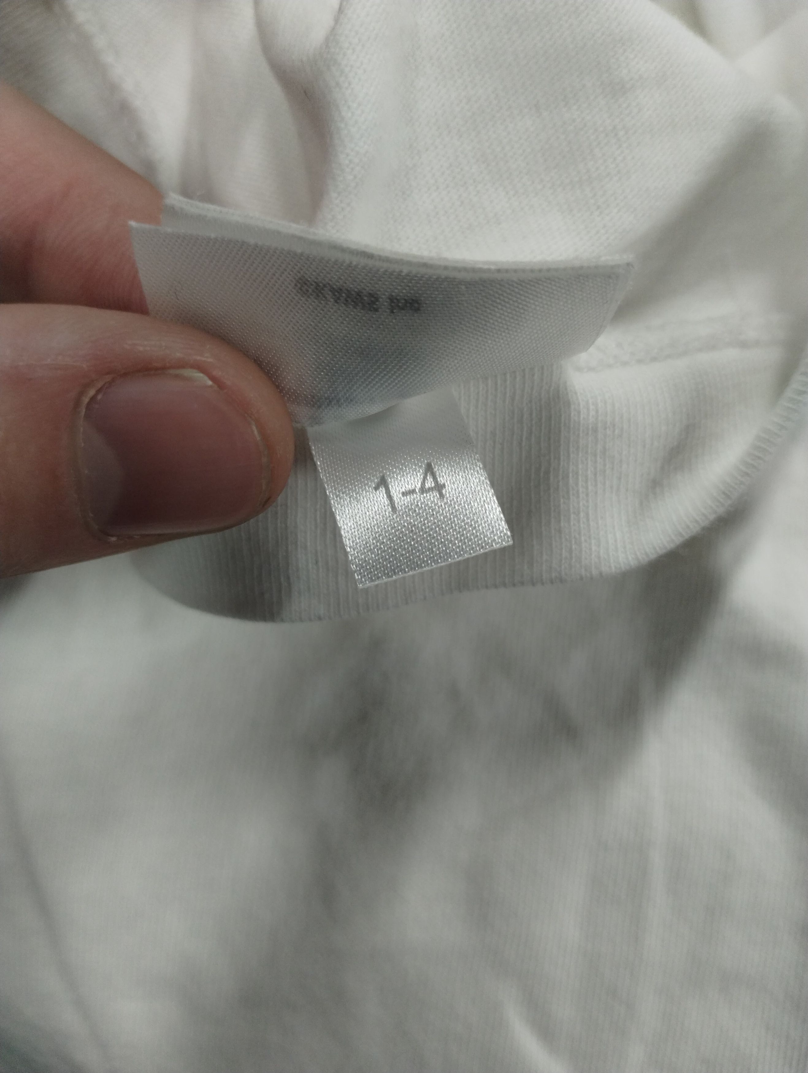 Uniqlo Kaws Uniqlo Tee Shirt Size US S / EU 44-46 / 1 - 8 Thumbnail