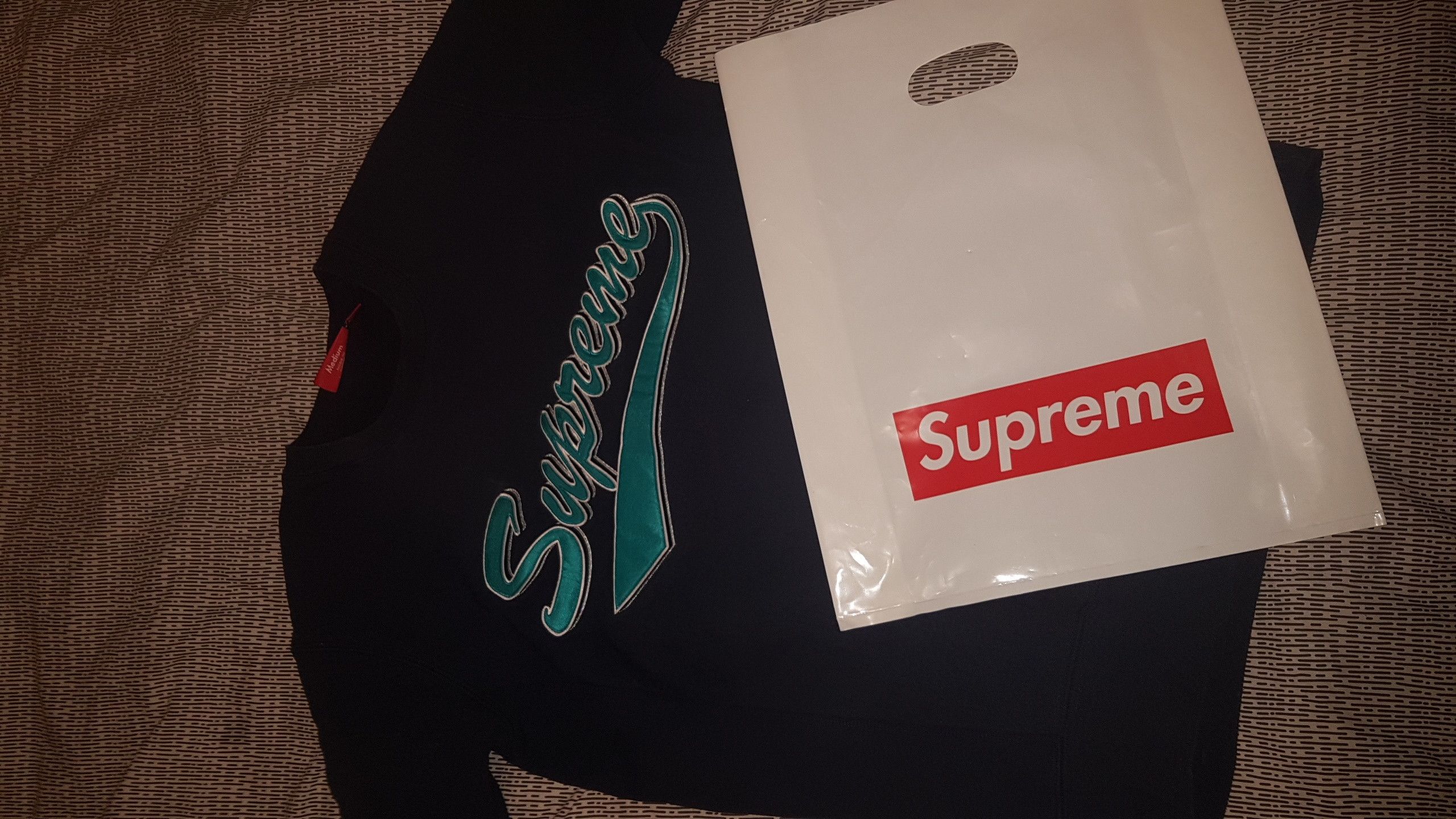 Supreme brush outlet script crewneck