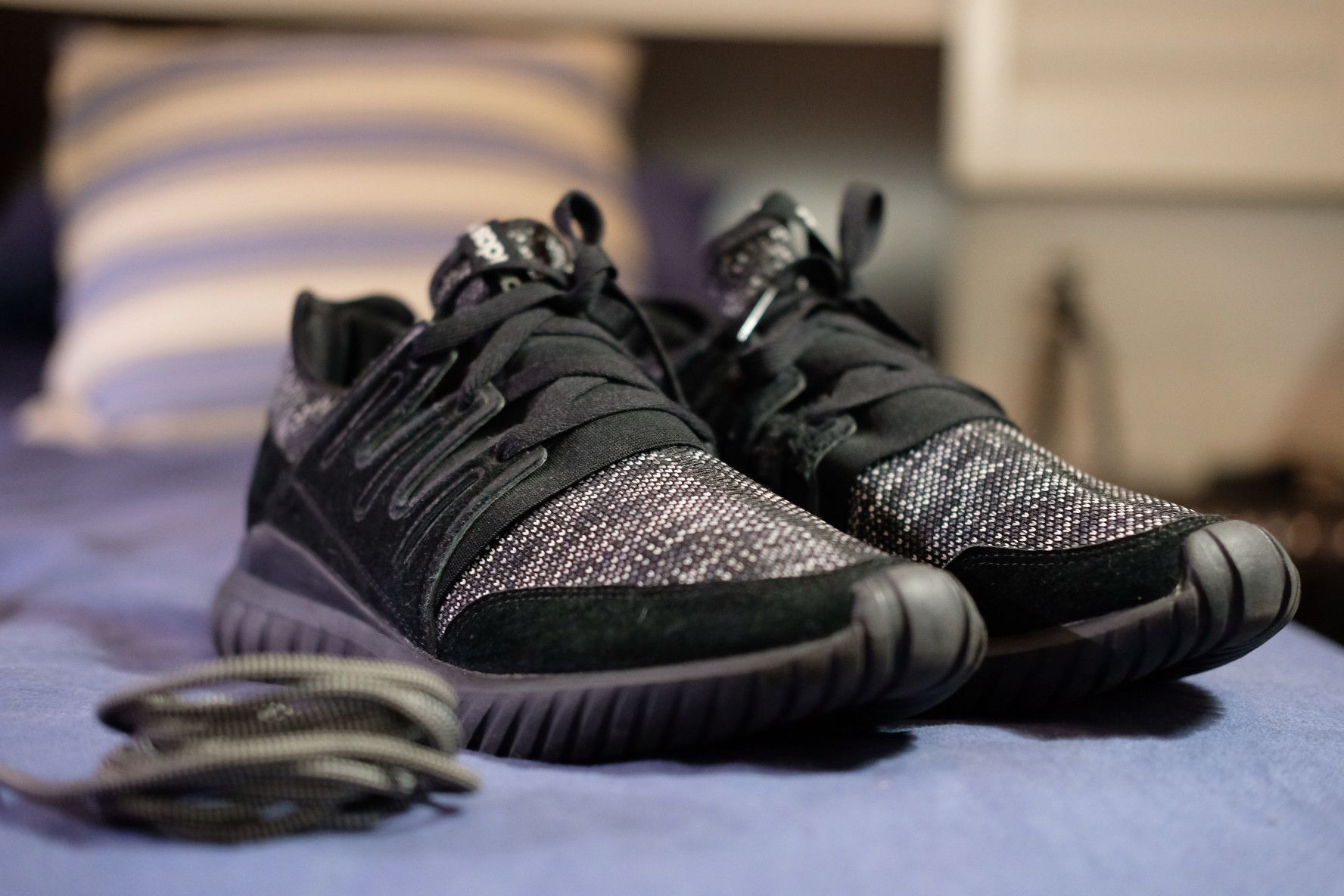 Adidas tubular sale oreo