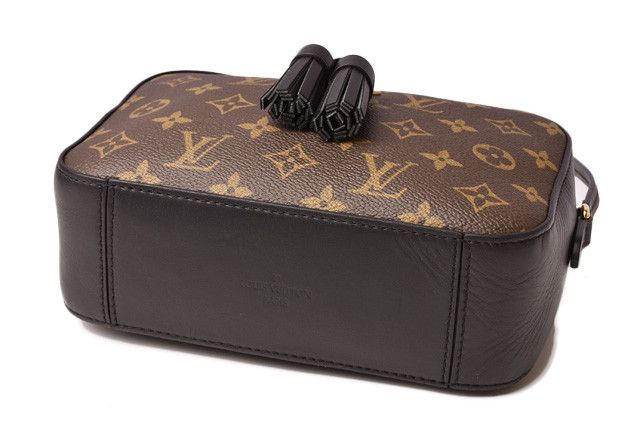 Louis Vuitton Shoulder Bag Pochette Saintonge Fringe Black