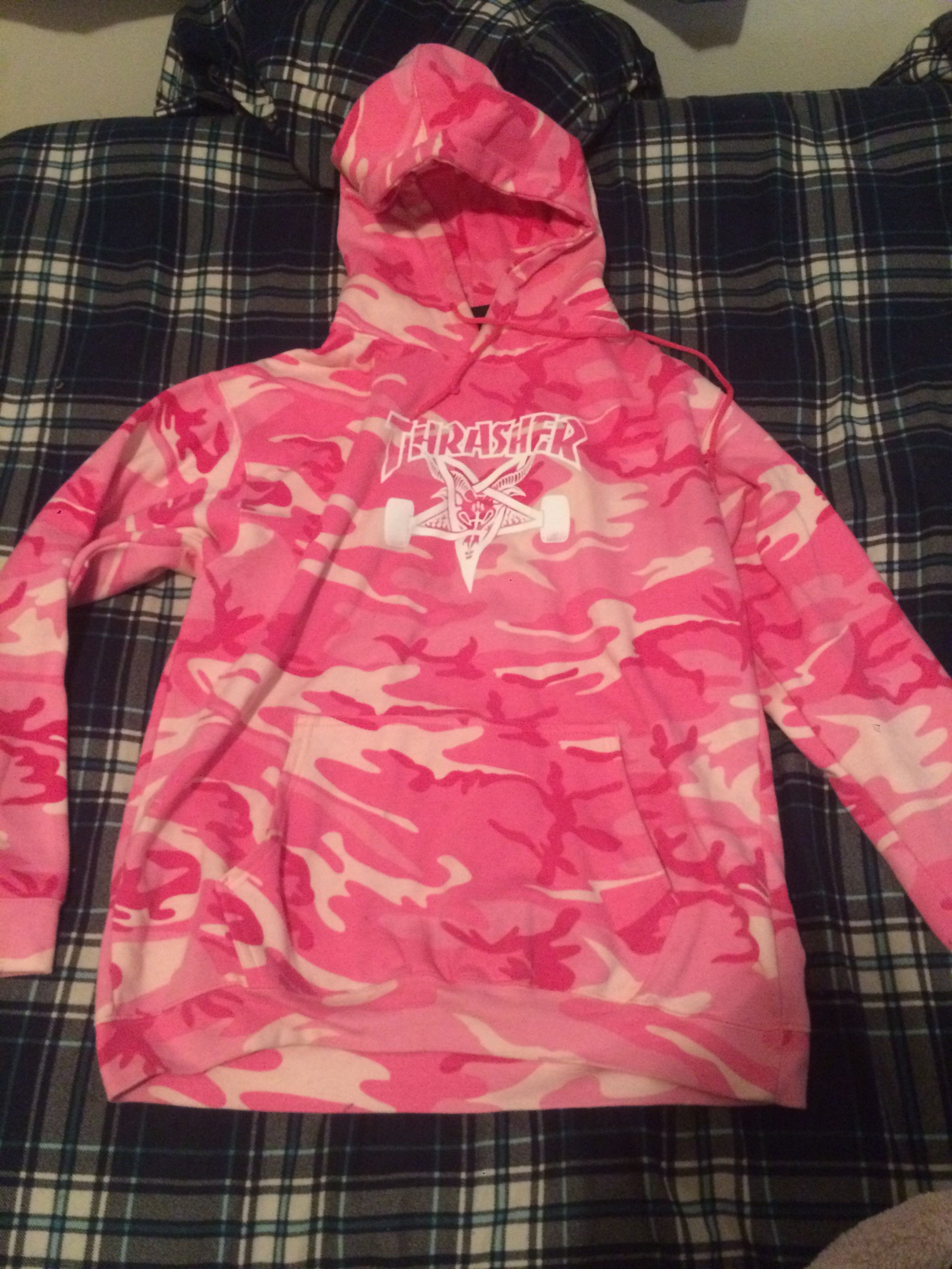 Pink camo thrasher hoodie hotsell